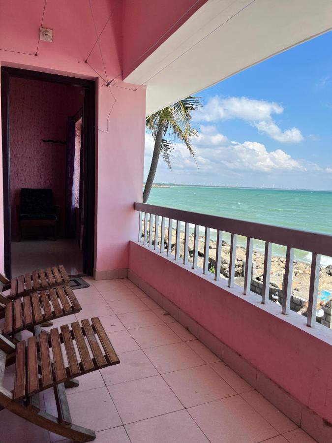 Phoenix Beach Resort كانياكومارى المظهر الخارجي الصورة