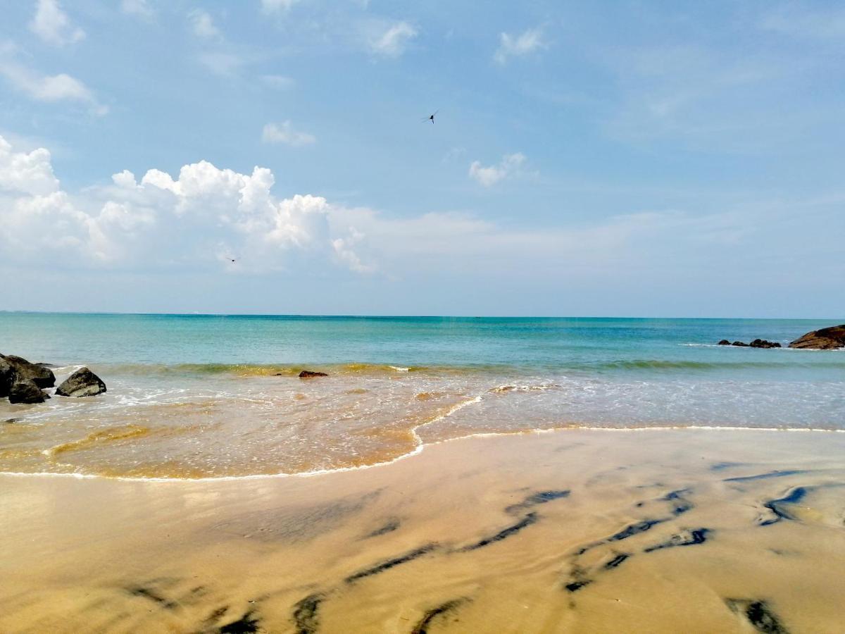 Phoenix Beach Resort كانياكومارى المظهر الخارجي الصورة